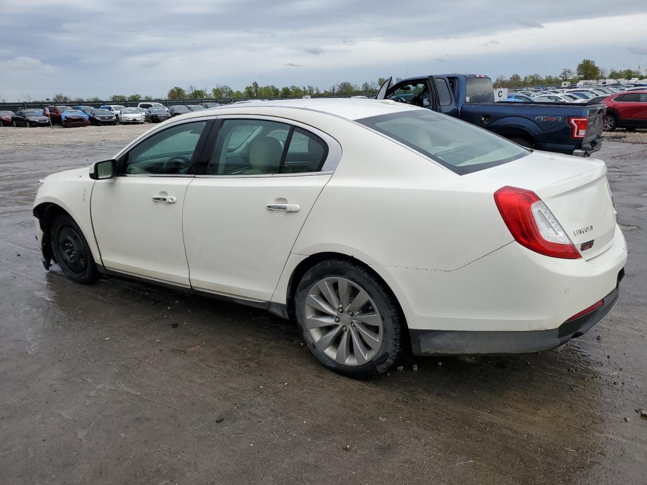 2013 LINCOLN MKS - Image 2