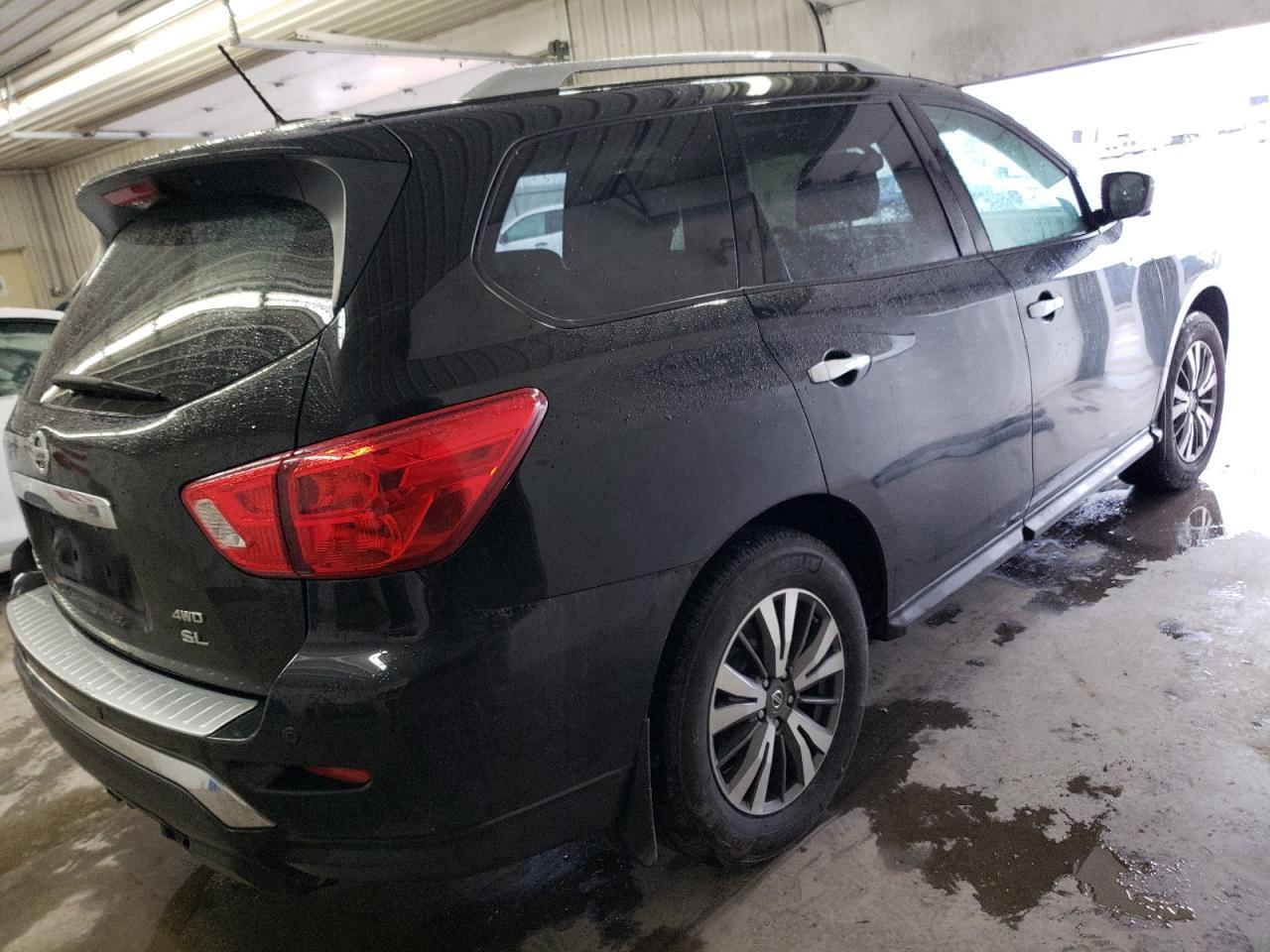 2017 NISSAN PATHFINDER - Image 3
