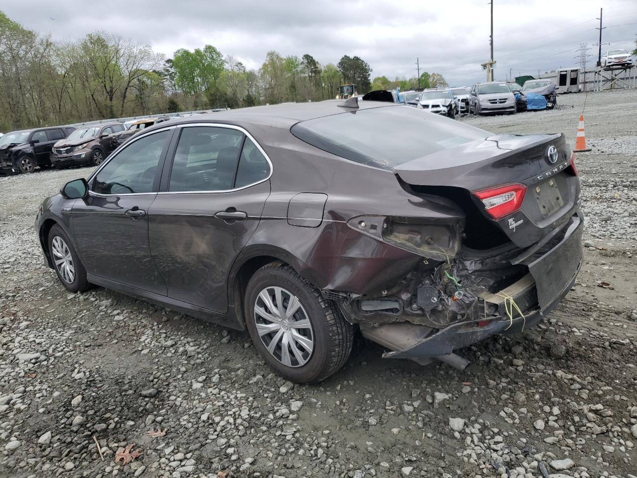 2019 TOYOTA CAMRY LE - Image 2