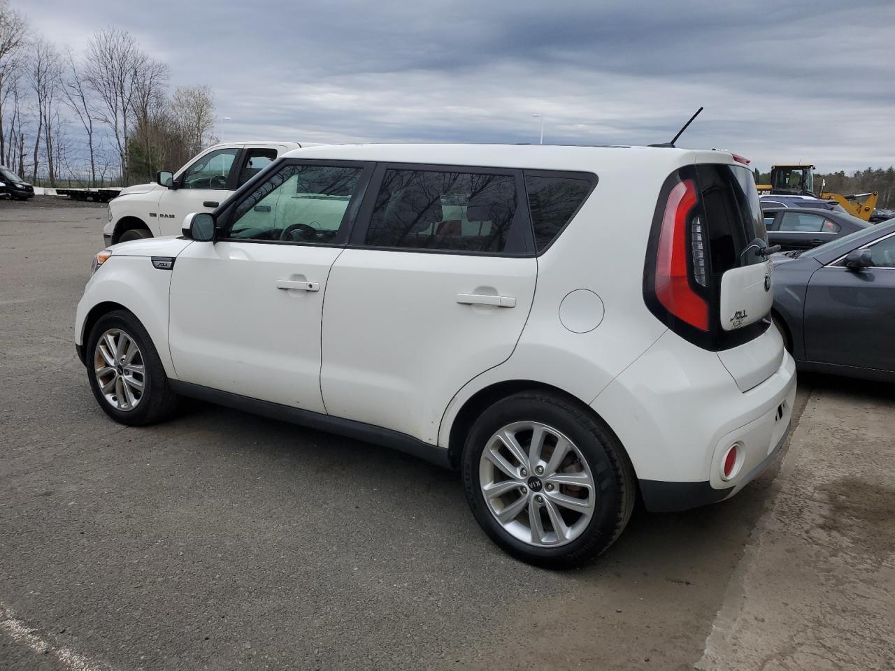 2017 KIA SOUL + - Фото 2
