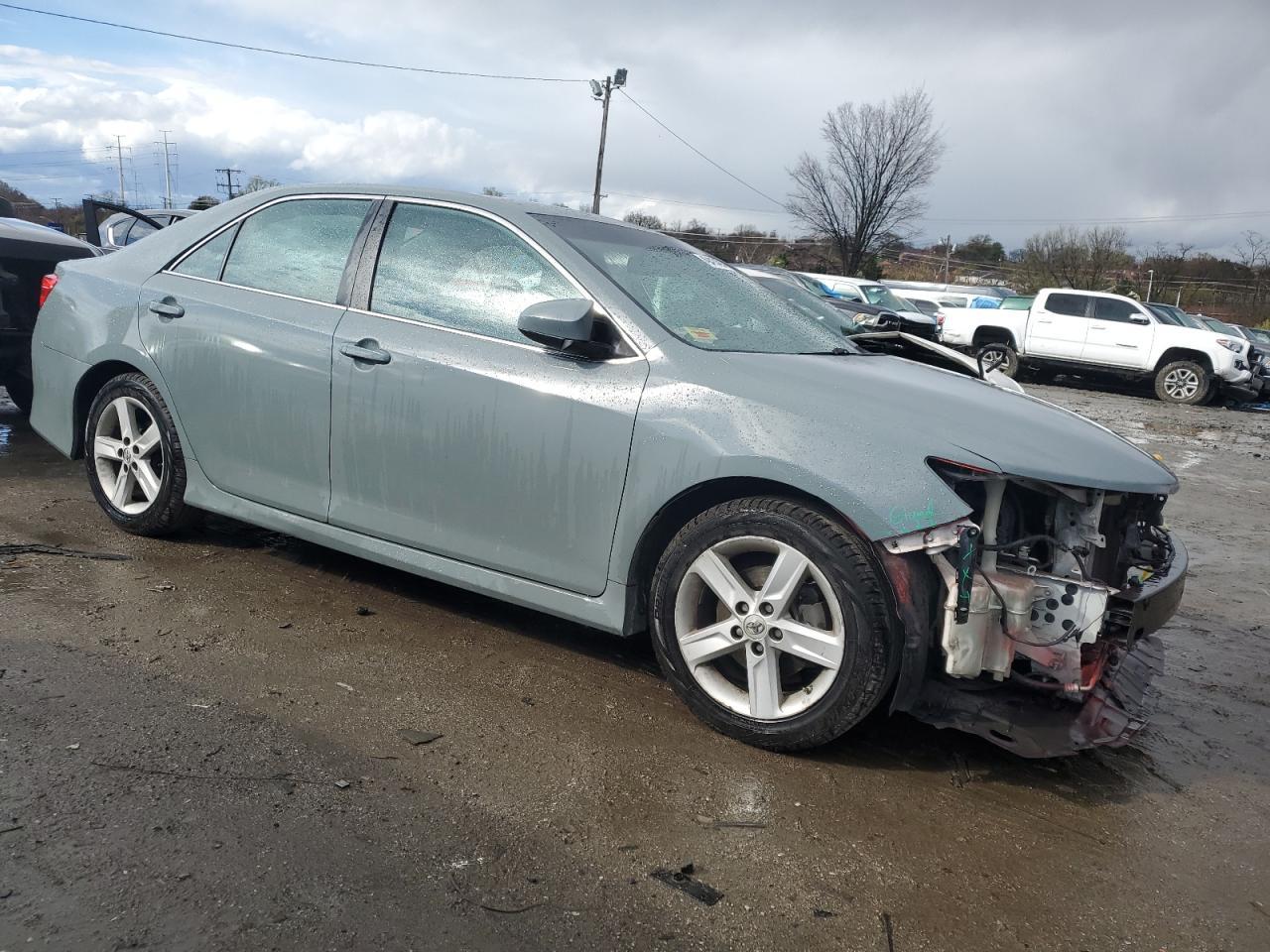 2014 TOYOTA CAMRY L - Image 4