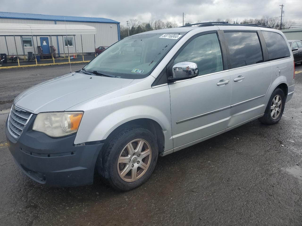 2010 CHRYSLER TOWN & COU car image