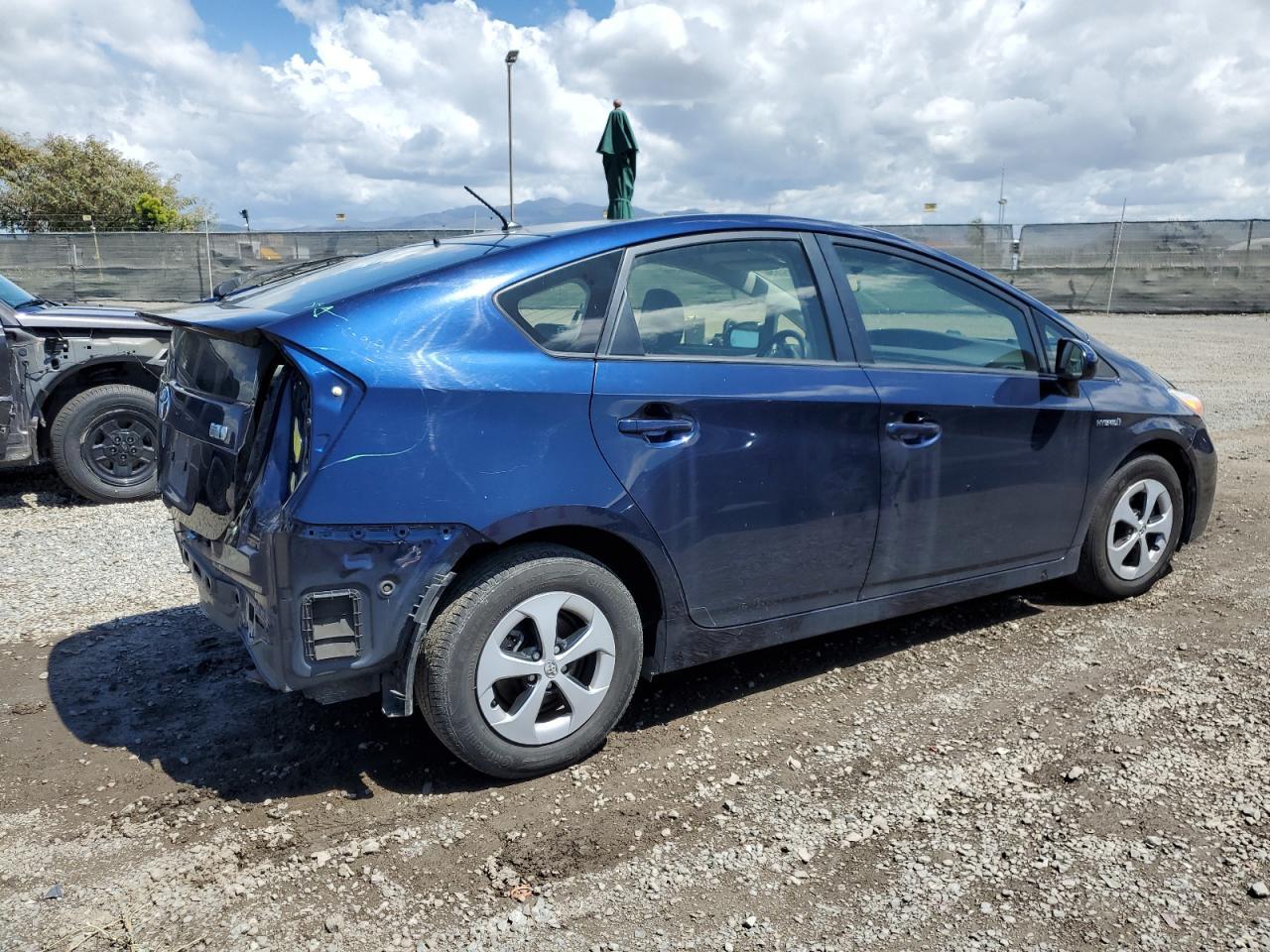 2015 TOYOTA PRIUS - Image 3