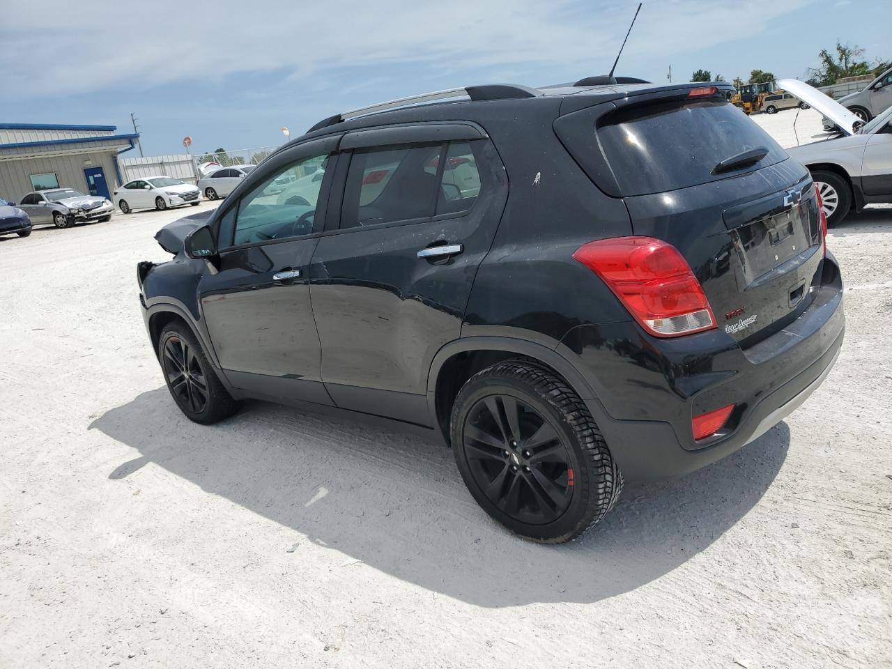 2018 CHEVROLET TRAX 1LT - Фото 2