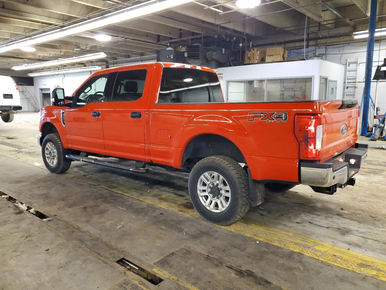 2017 FORD F250 SUPER - Image 2
