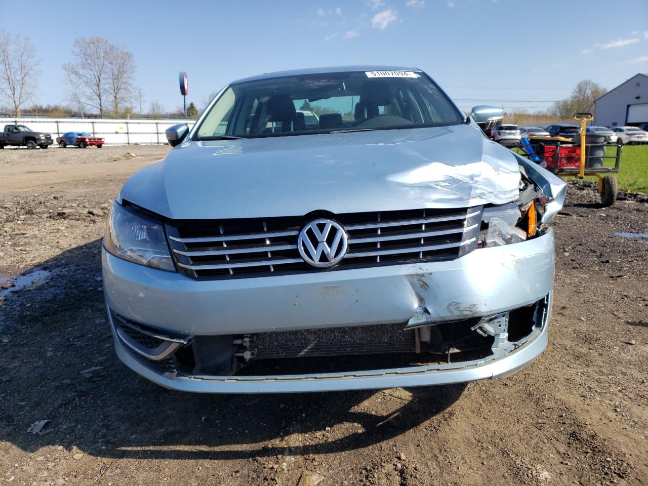 2013 VOLKSWAGEN PASSAT SEL - Фото 5