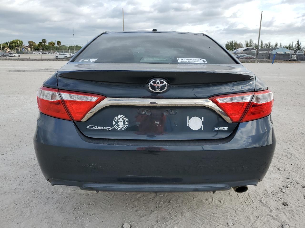 2017 TOYOTA CAMRY LE - Image 6