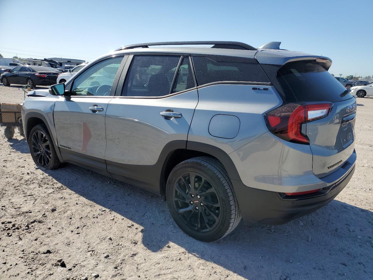 2023 GMC TERRAIN SL - Image 2
