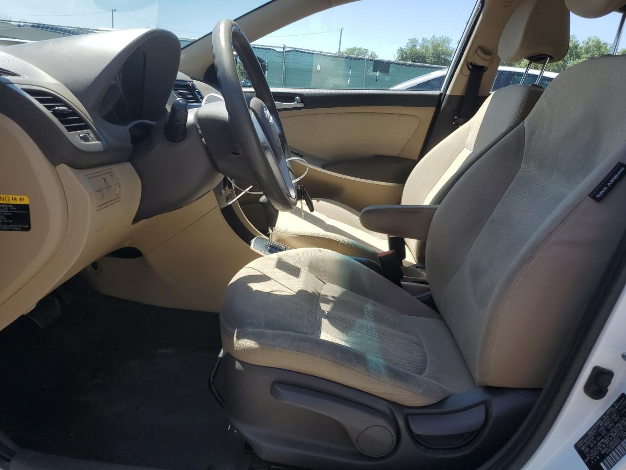 2014 HYUNDAI ACCENT GLS - Фото 7