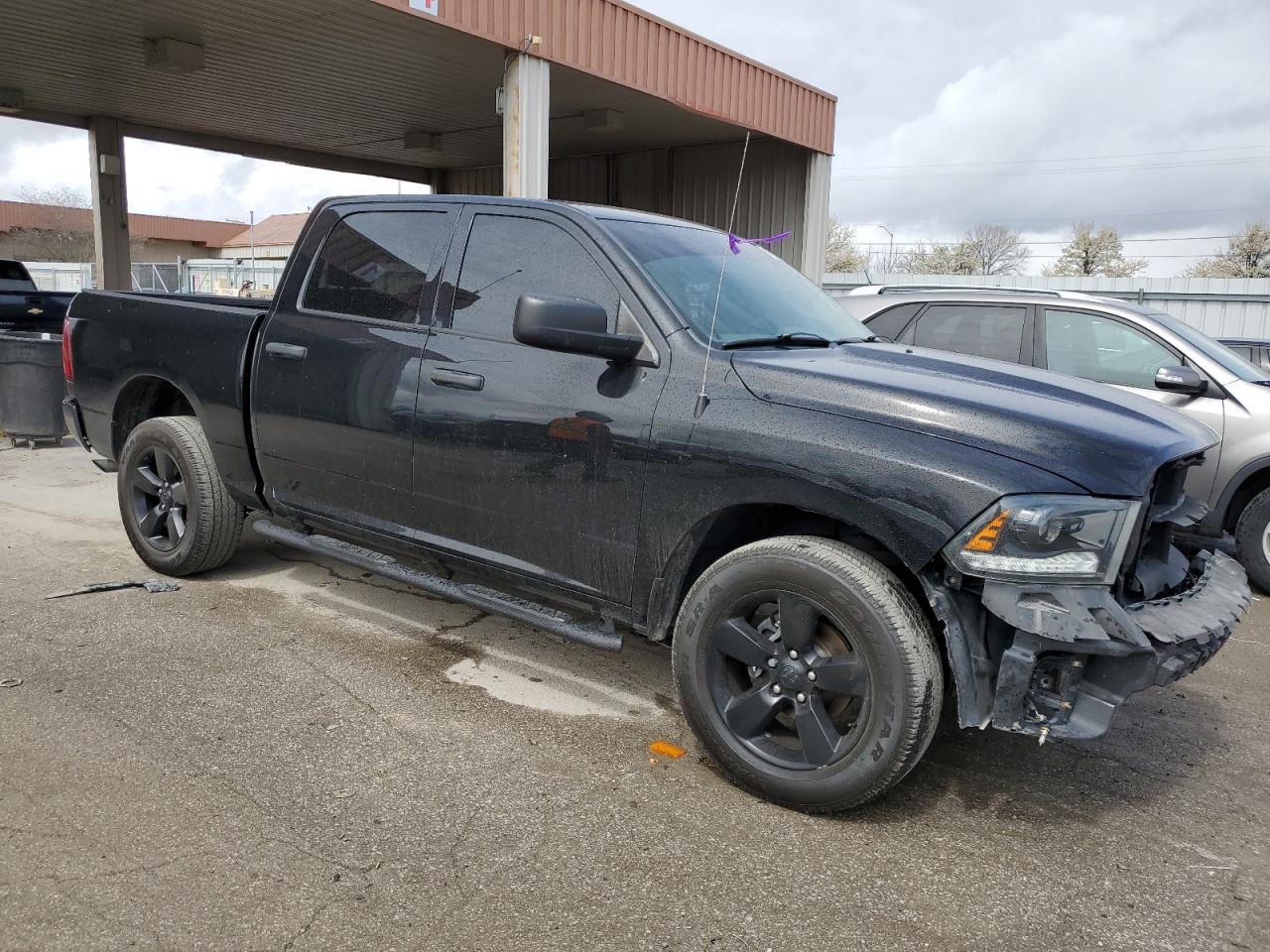 2015 RAM 1500 ST - Фото 4