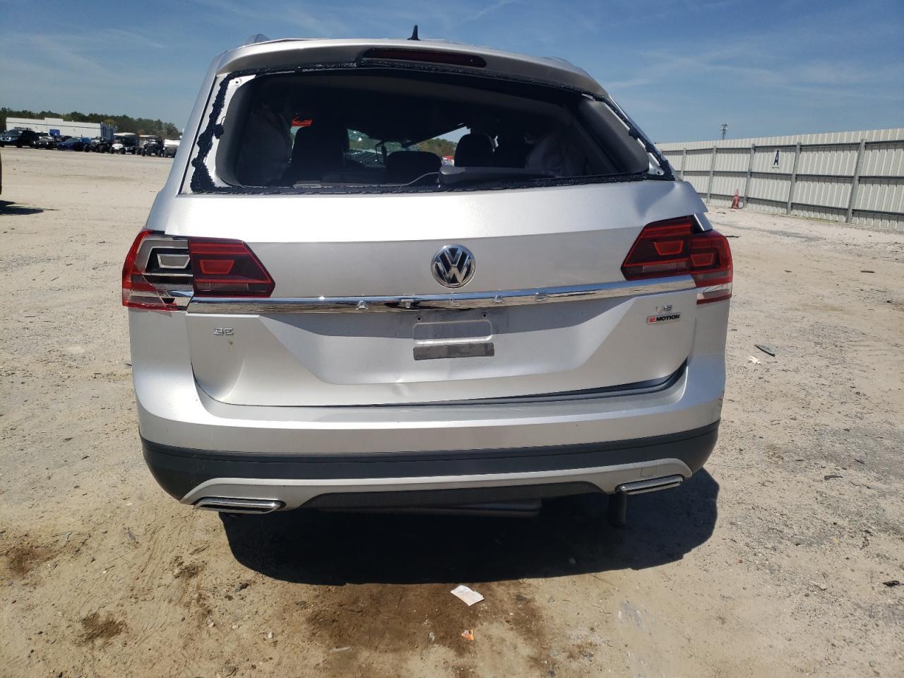 2018 VOLKSWAGEN ATLAS SE - Image 6