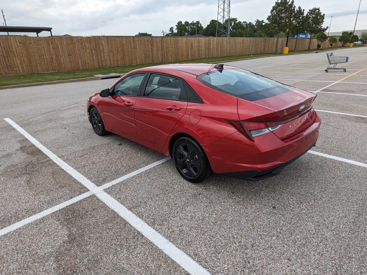 2023 HYUNDAI ELANTRA SE - Image 3
