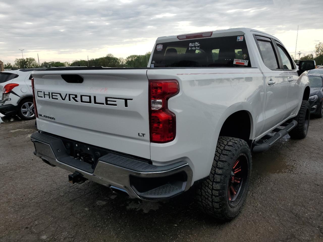 2019 CHEVROLET SILVERADO - Фото 3