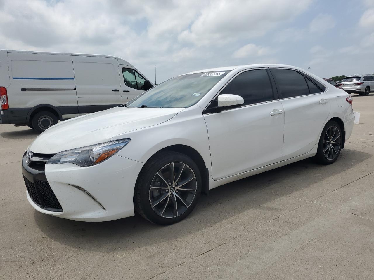 2015 TOYOTA CAMRY LE car image