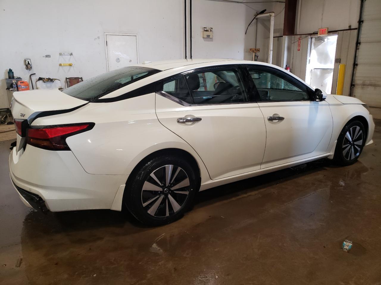 2020 NISSAN ALTIMA SV - Фото 3