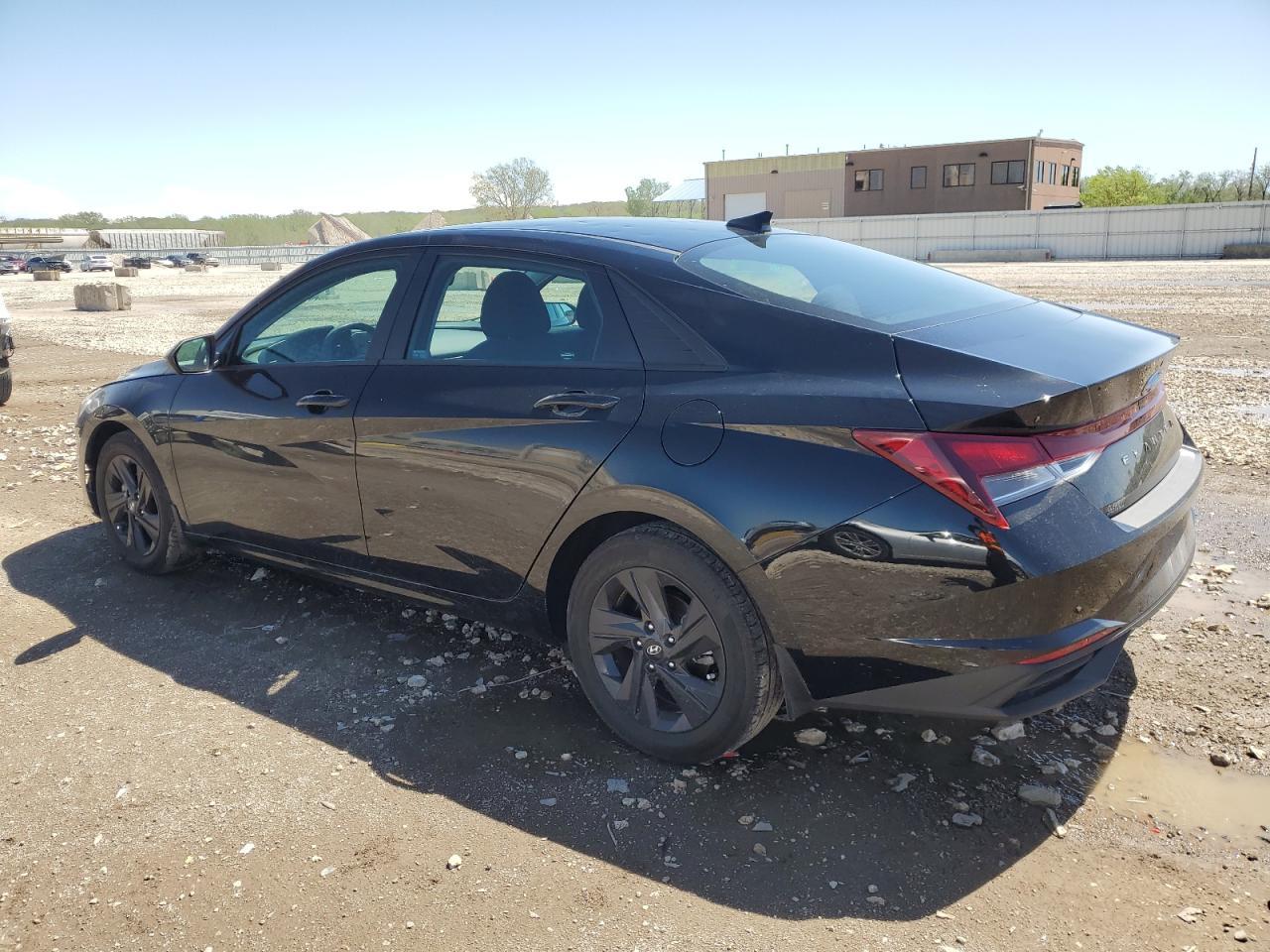 2023 HYUNDAI ELANTRA SE - Фото 2