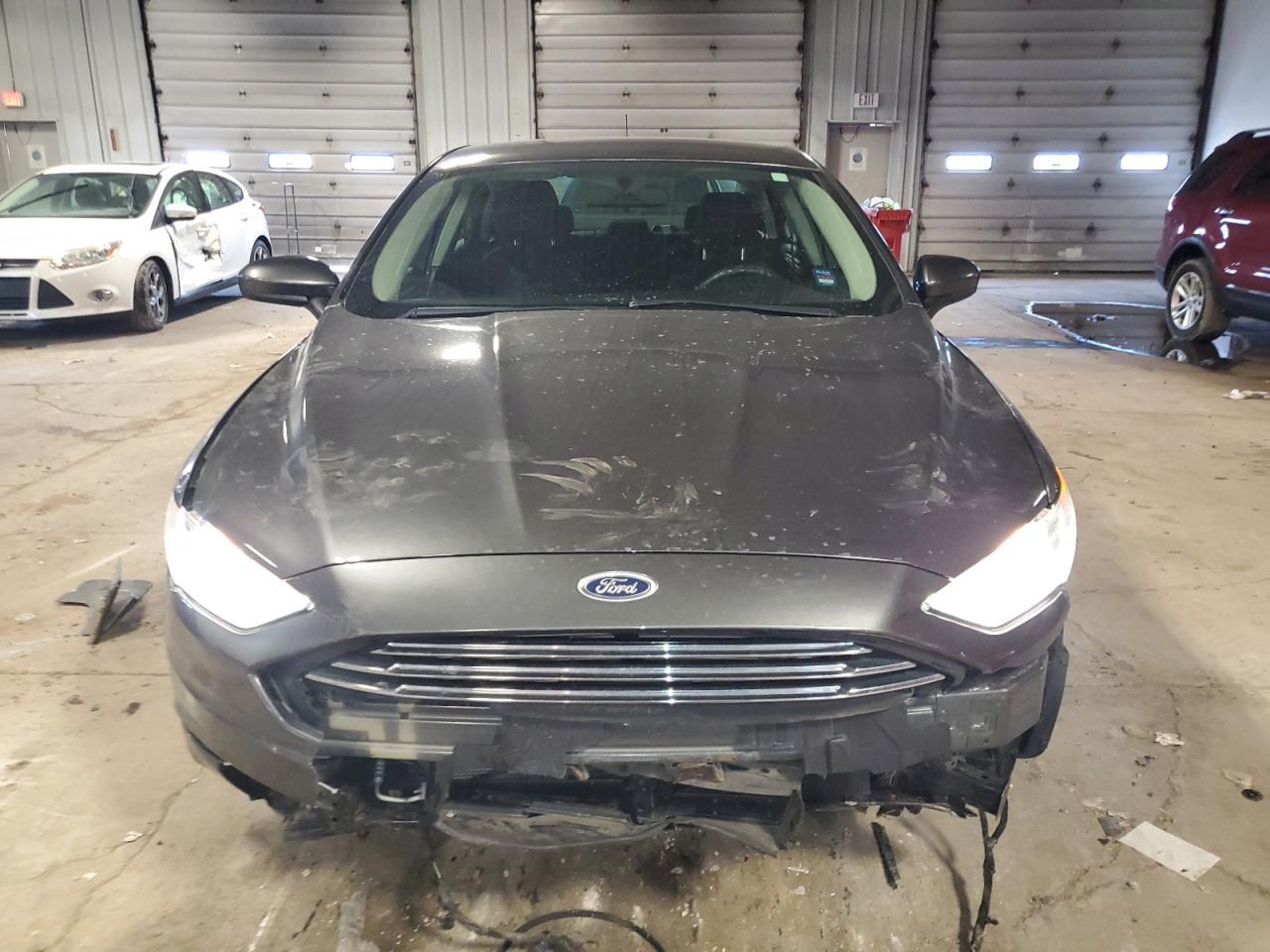 2017 FORD FUSION SE - Image 5