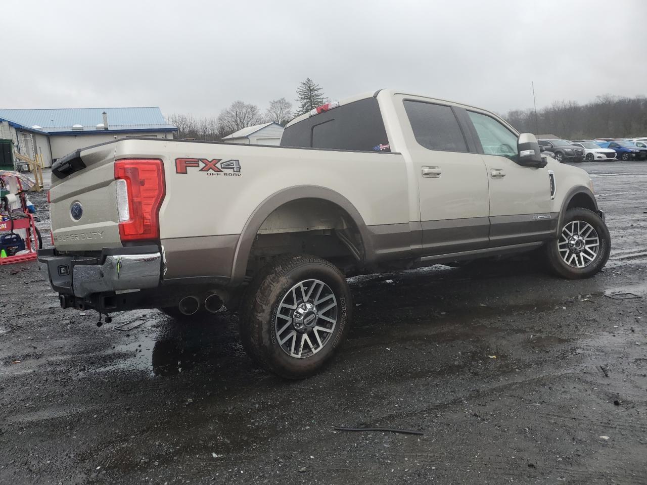 2017 FORD F250 SUPER - Image 3