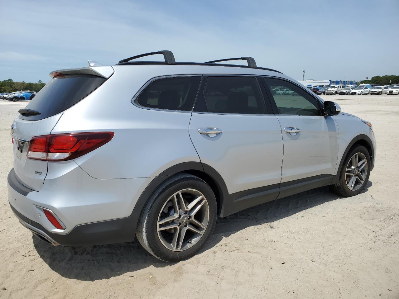 2017 HYUNDAI SANTA FE S - Image 3