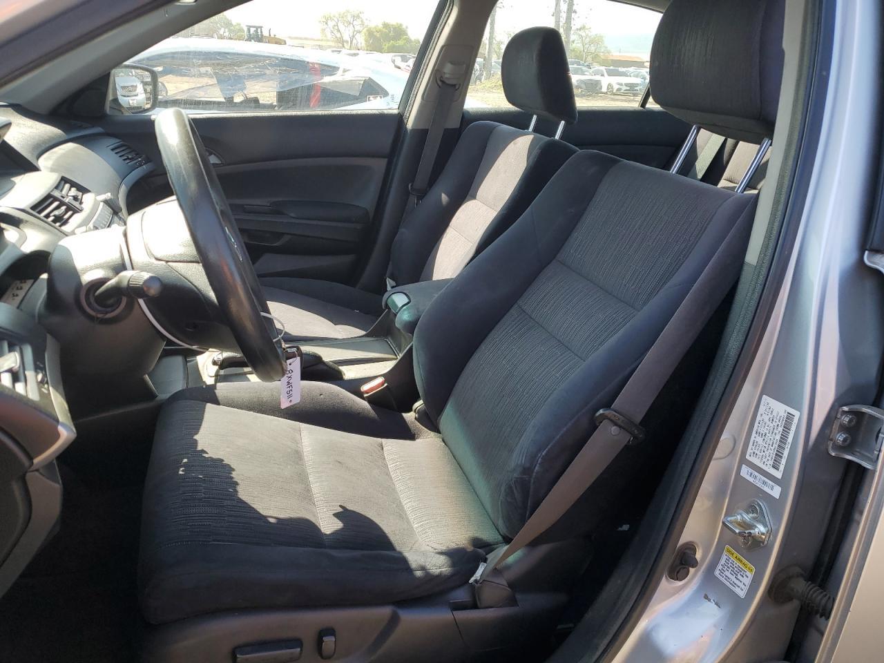 2011 HONDA ACCORD LXP - Image 7