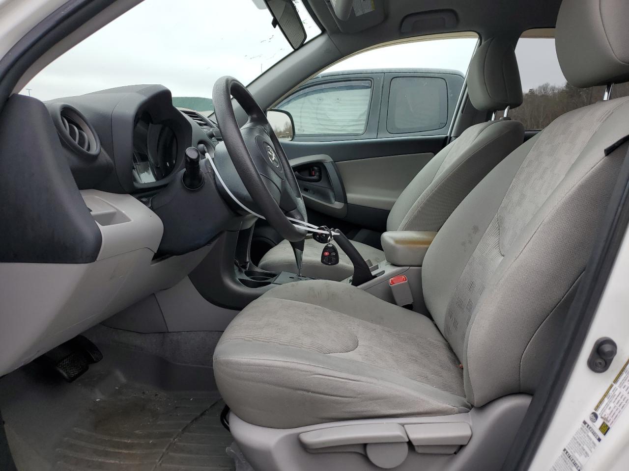 2011 TOYOTA RAV4 - Image 7
