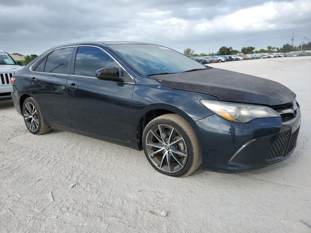 2017 TOYOTA CAMRY LE - Image 4