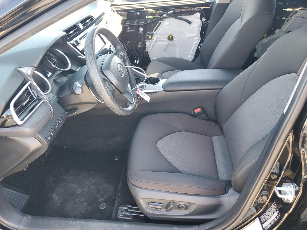 2018 TOYOTA CAMRY L - Фото 7