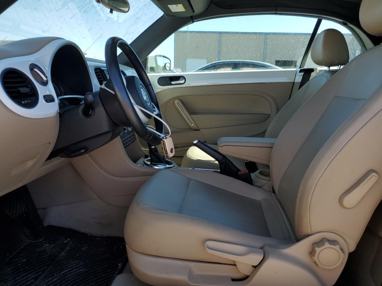 2014 VOLKSWAGEN BEETLE - Фото 7