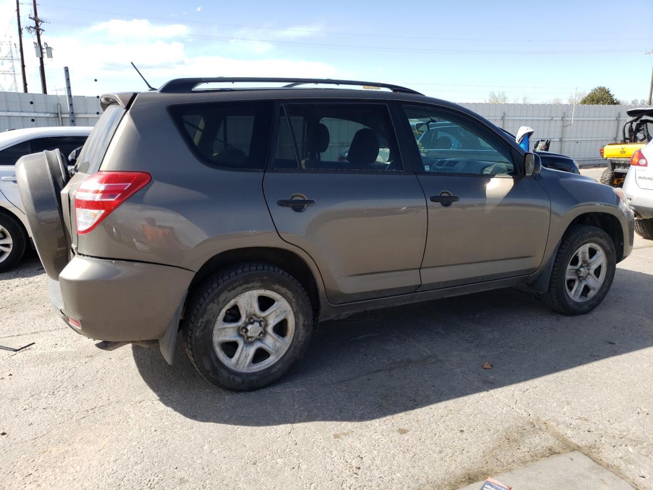 2011 TOYOTA RAV4 - Image 3