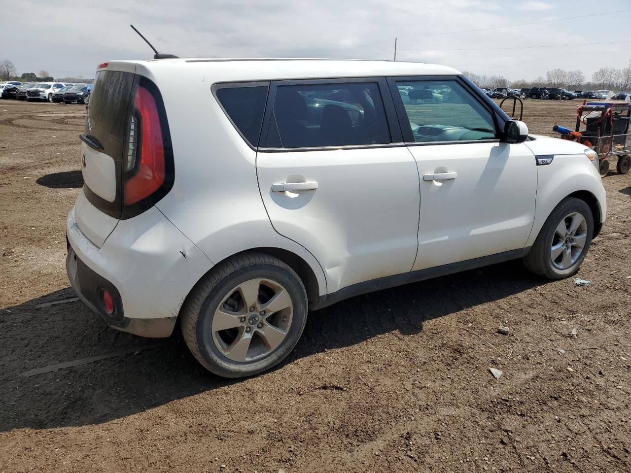 2017 KIA SOUL - Фото 3