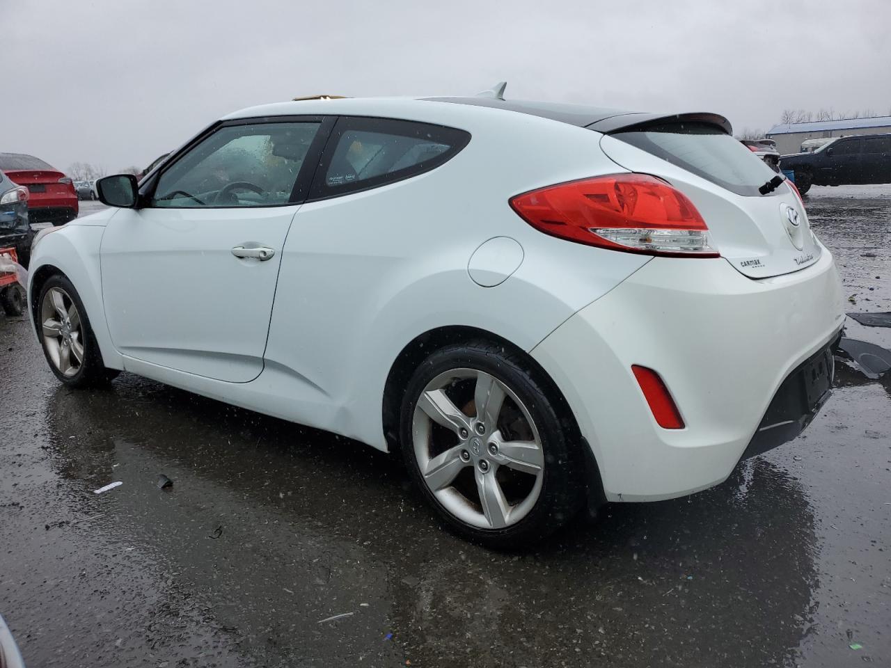 2013 HYUNDAI VELOSTER - Фото 2