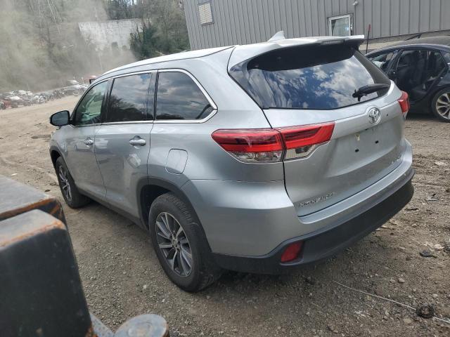 2019 Toyota Highlander Se - Фото 2