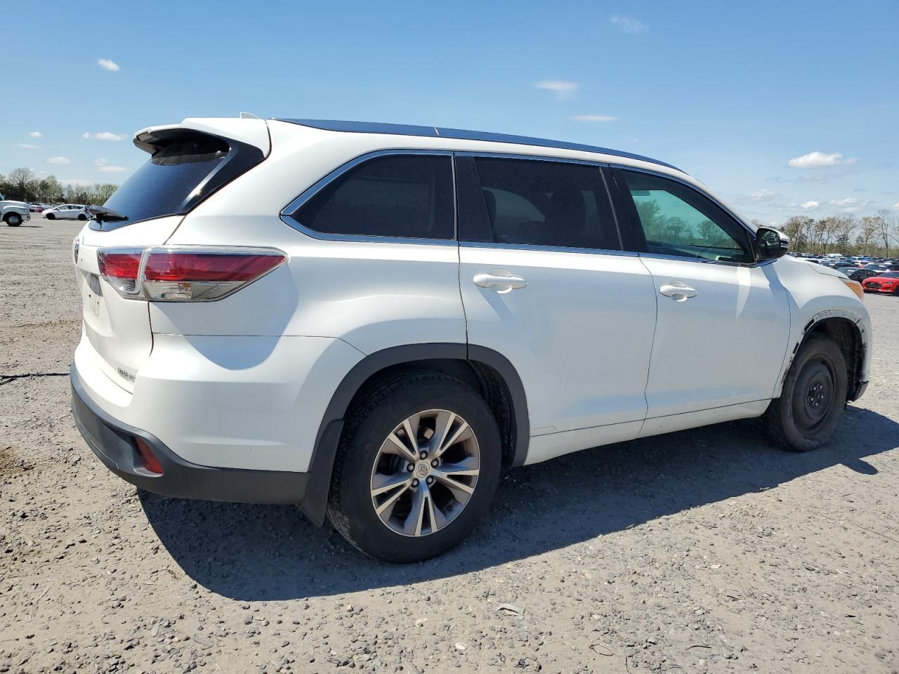 2014 TOYOTA HIGHLANDER - Image 3
