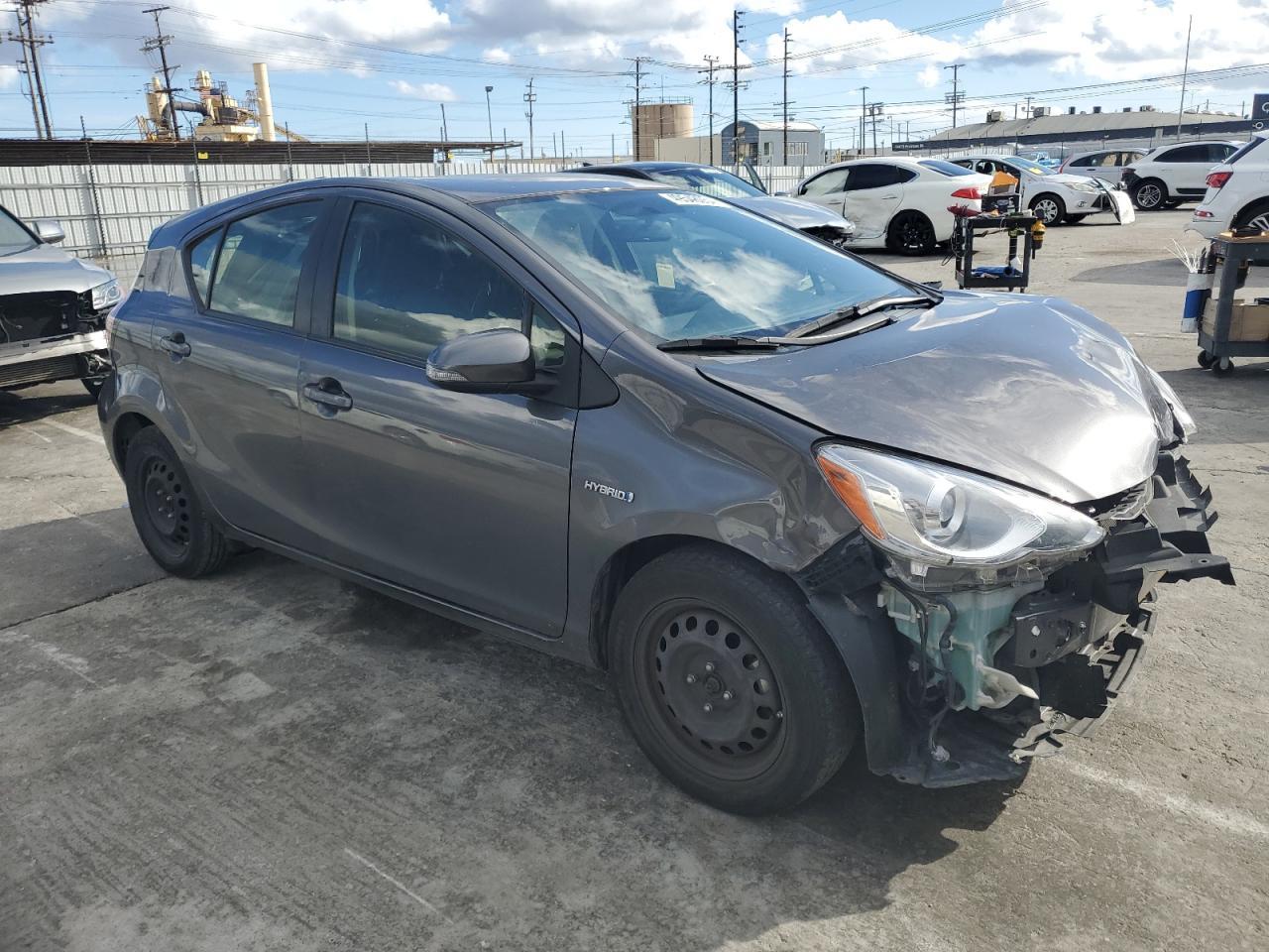 2016 TOYOTA PRIUS C - Image 4