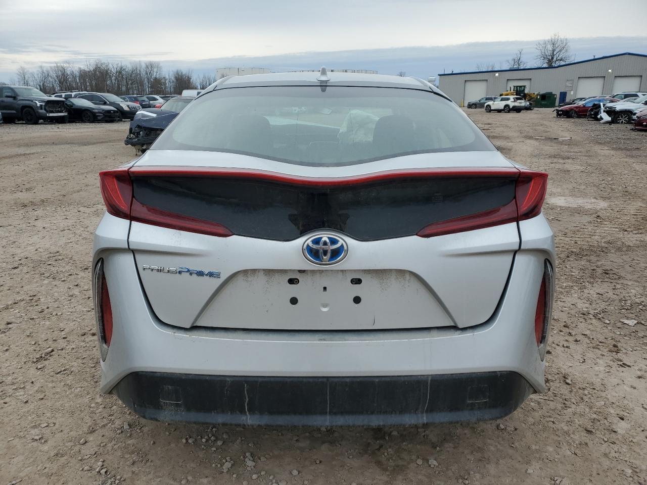 2022 TOYOTA PRIUS PRIM - Фото 6