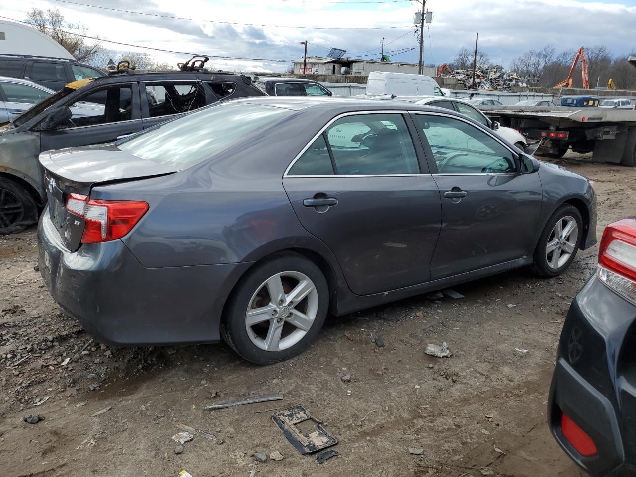 2014 TOYOTA CAMRY L - Image 3