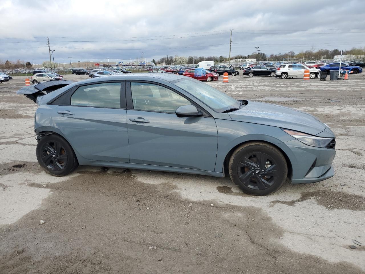 2023 HYUNDAI ELANTRA SE - Image 4