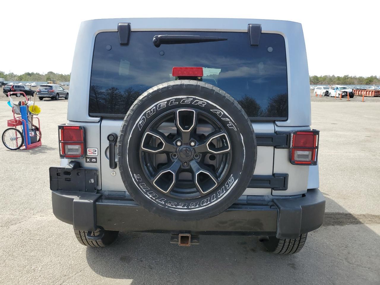 2015 JEEP WRANGLER U - Image 6