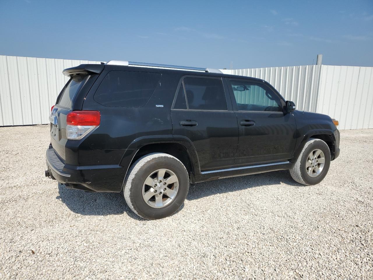 2011 TOYOTA 4RUNNER SR - Image 3