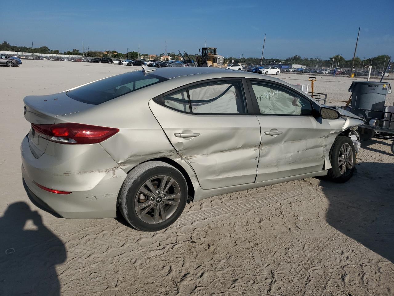 2018 HYUNDAI ELANTRA SE - Image 3