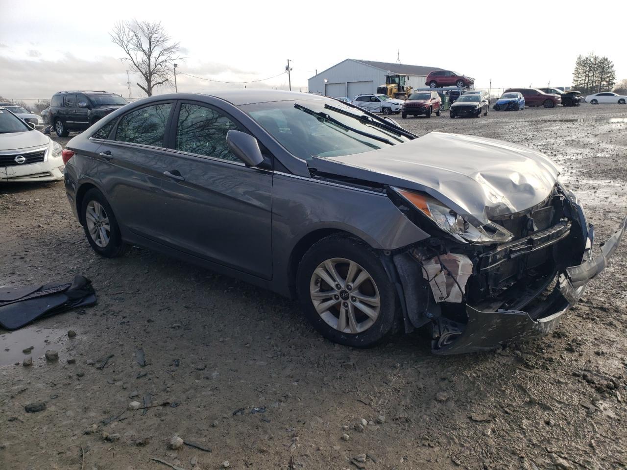 2013 HYUNDAI SONATA GLS - Image 4