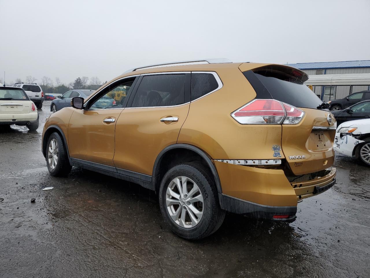 2015 NISSAN ROGUE S - Image 2