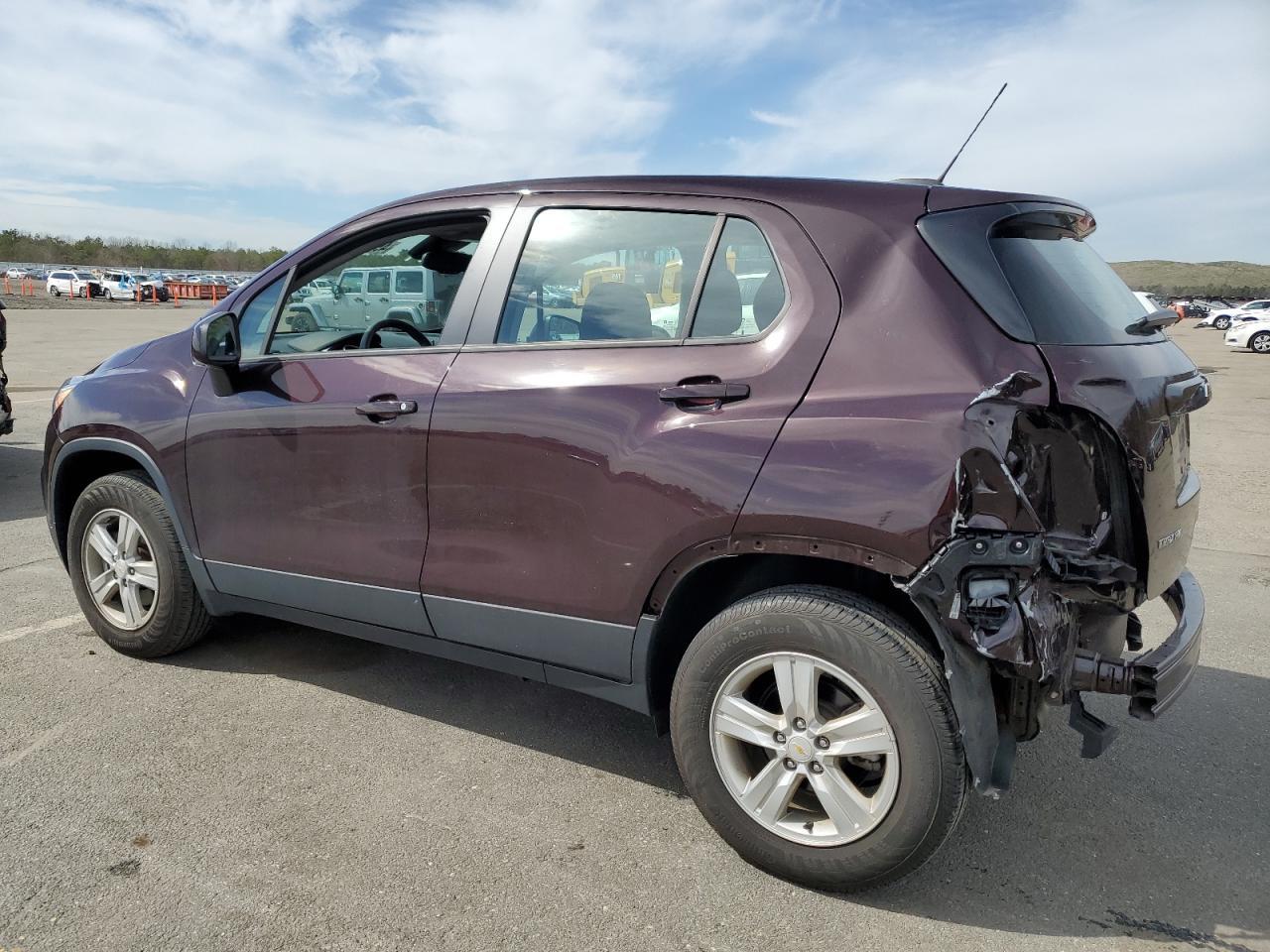 2021 CHEVROLET TRAX LS - Image 2