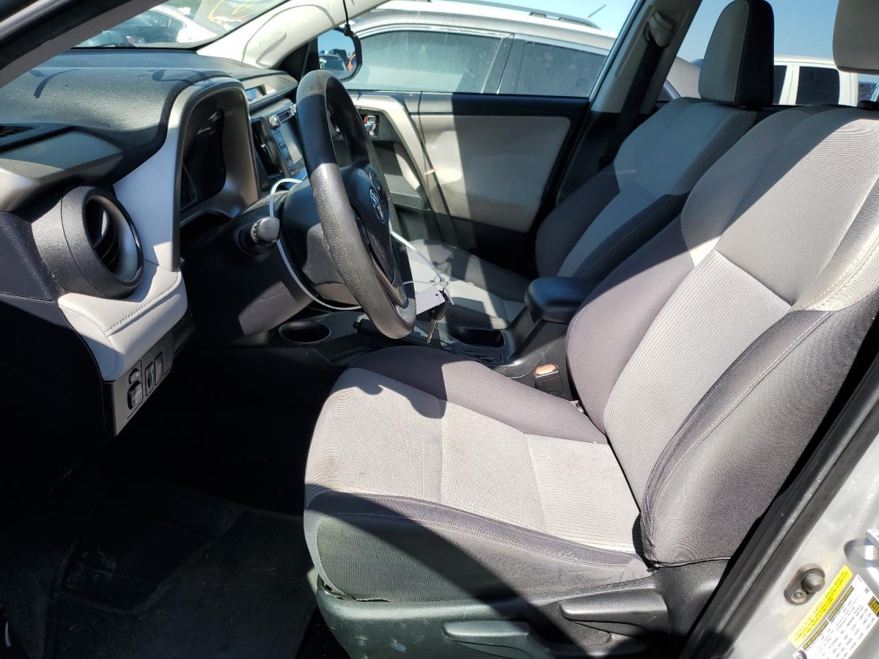2015 TOYOTA RAV4 XLE - Фото 7