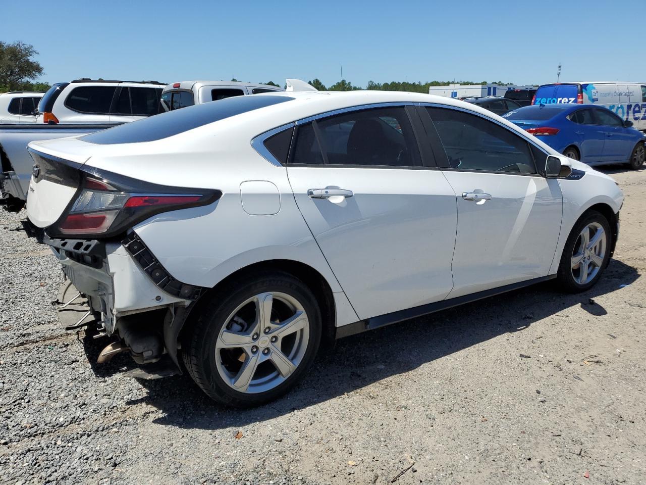 2017 CHEVROLET VOLT LT - Image 3