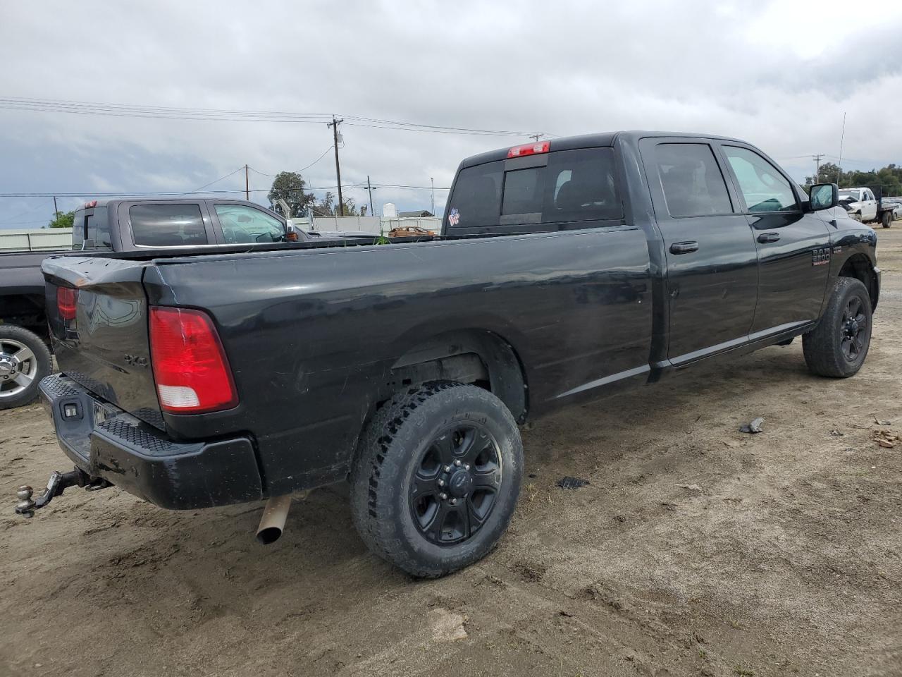 2017 RAM 2500 SLT - Image 3
