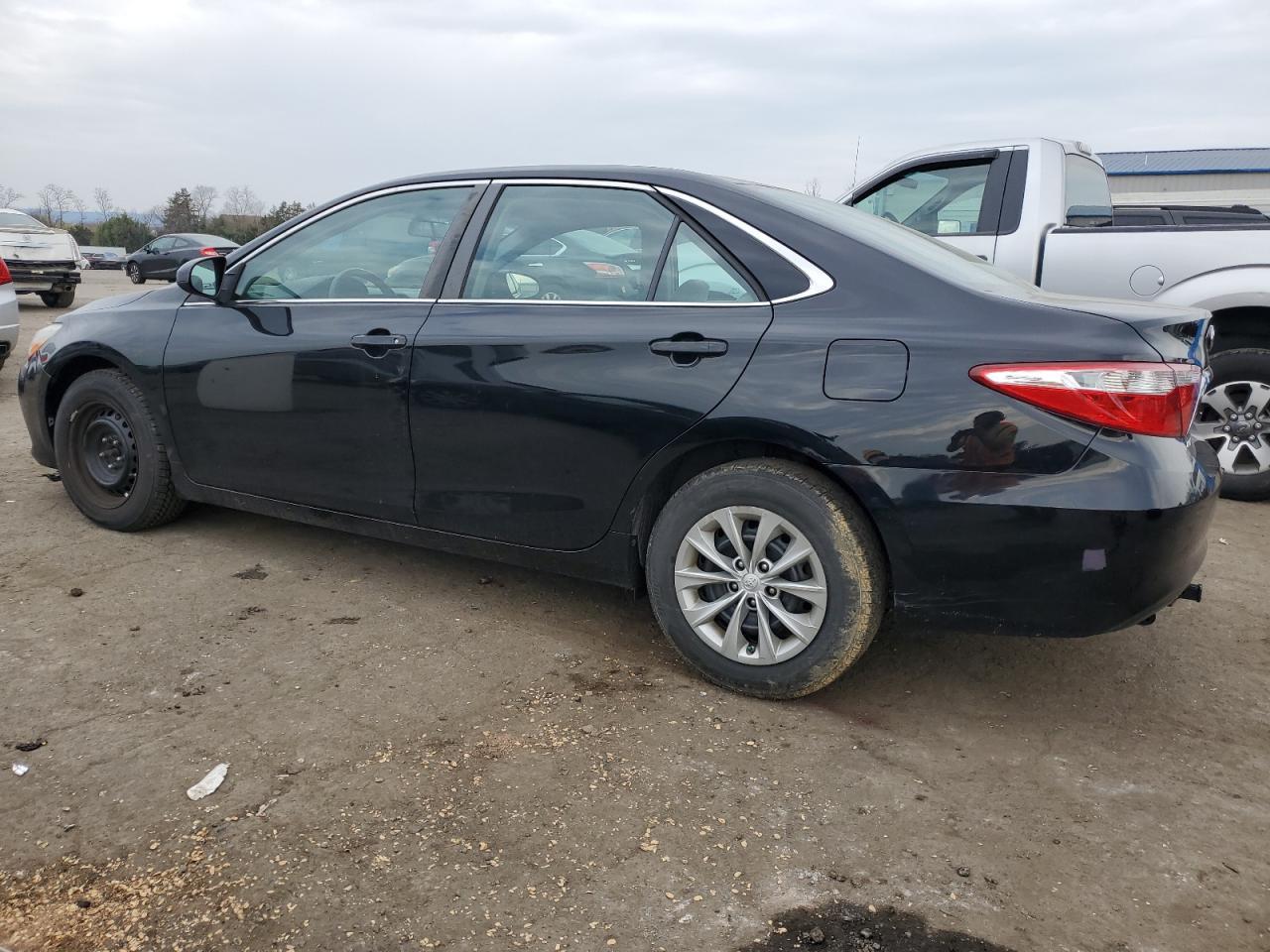 2017 TOYOTA CAMRY LE - Image 2
