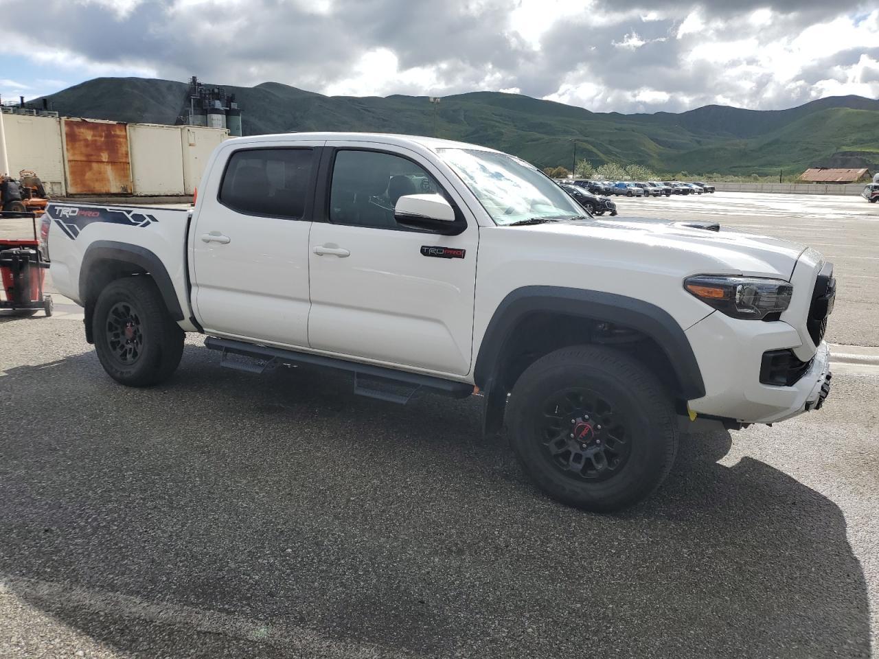 2017 TOYOTA TACOMA DOU - Фото 4