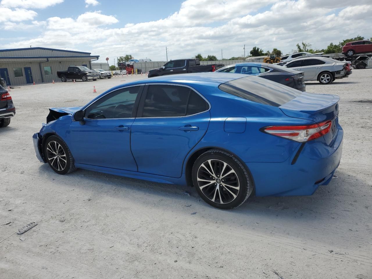 2018 TOYOTA CAMRY L - Image 2