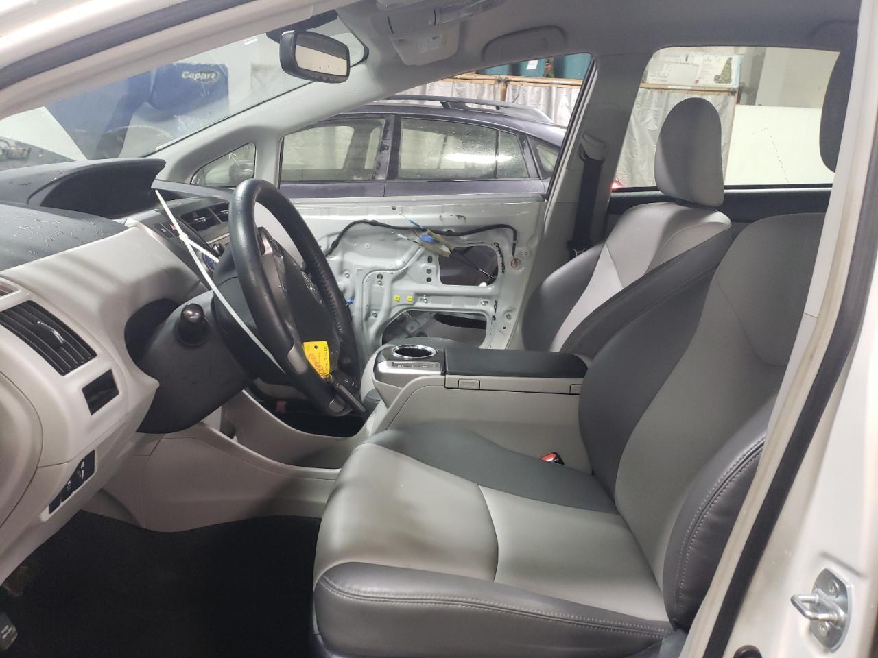2015 TOYOTA PRIUS V - Фото 7